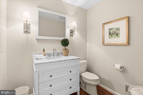 7905 Foxhound Rd, Mclean, VA 22102 photo 28