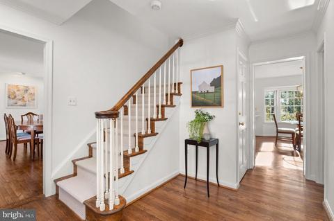 7905 Foxhound Rd, Mclean, VA 22102 photo 6
