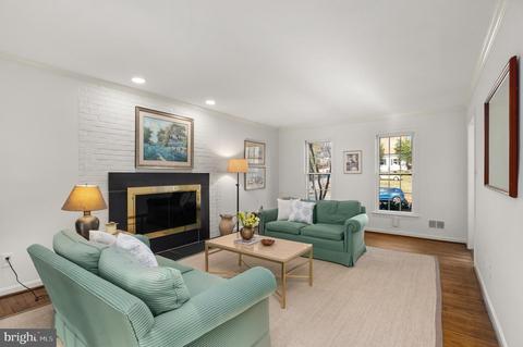 7905 Foxhound Rd, Mclean, VA 22102 photo 16