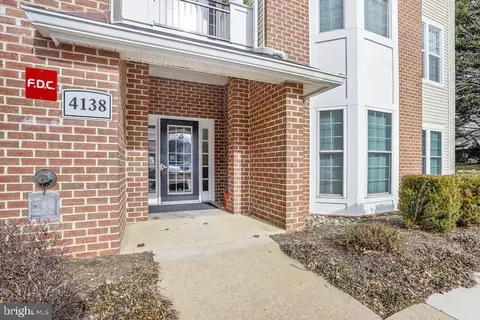 4138 Fountainside Ln #103, Fairfax, VA 22030