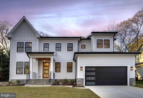617 Truman Cir SW, Vienna, VA 22180
