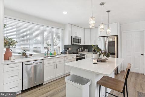 7204 Halifax Pl, Springfield, VA 22150 photo 5