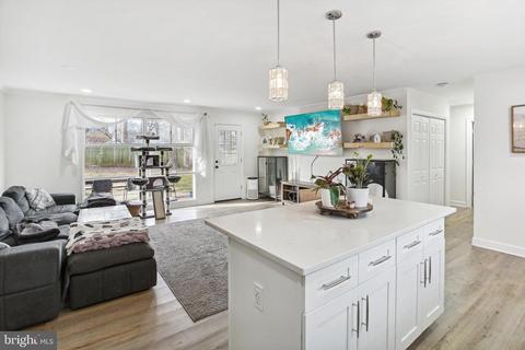 7204 Halifax Pl, Springfield, VA 22150 photo 6