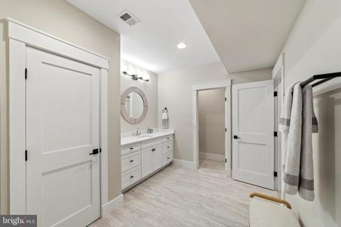 1122 Ormond Ct, Mclean, VA 22101 photo 57