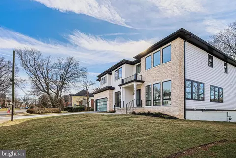 1070 Carper St, Mclean, VA 22101 photo 82