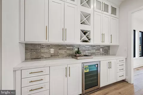 1070 Carper St, Mclean, VA 22101 photo 28