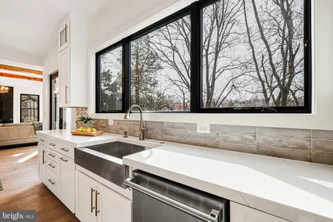 1070 Carper St, Mclean, VA 22101 photo 26