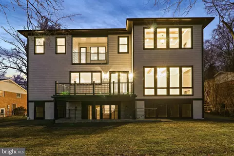 1070 Carper St, Mclean, VA 22101 photo 83