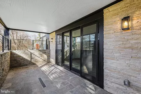 1070 Carper St, Mclean, VA 22101 photo 69