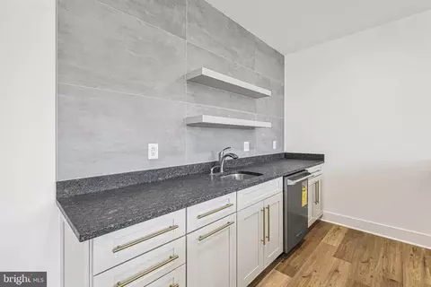 1070 Carper St, Mclean, VA 22101 photo 57