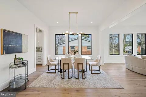 1070 Carper St, Mclean, VA 22101 photo 12