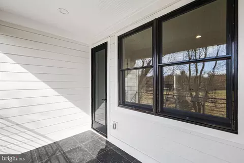 1070 Carper St, Mclean, VA 22101 photo 73