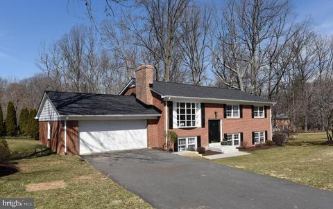 3385 Hickory Hills Dr, Oakton, VA 22124