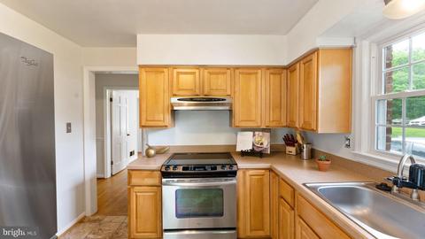 8321 Rolling Rd, Springfield, VA 22153 photo 26