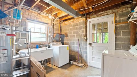 8321 Rolling Rd, Springfield, VA 22153 photo 38