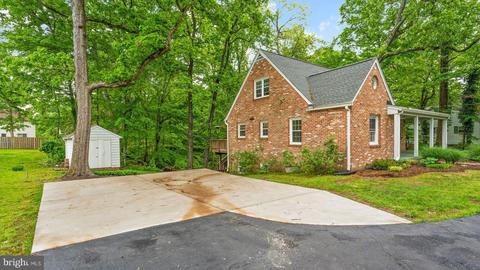 8321 Rolling Rd, Springfield, VA 22153 photo 9