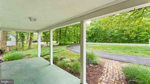 8321 Rolling Rd, Springfield, VA 22153 photo 13