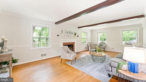 8321 Rolling Rd, Springfield, VA 22153 photo 6