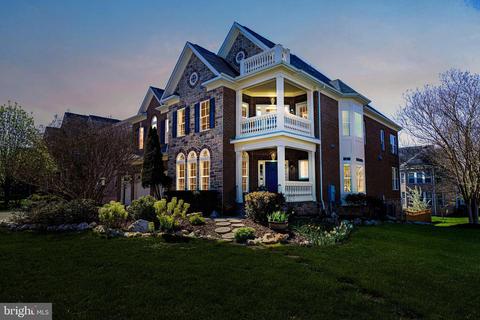 9361 Berry Hill Ct, Springfield, VA 22153