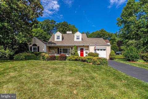3800 Rose Ln, Annandale, VA 22003