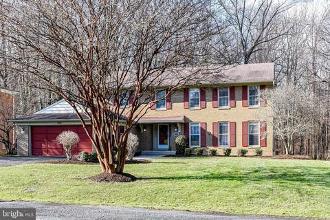 916 Ridge Dr, Mclean, VA 22101 photo 2