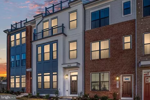 7447 Rocky Creek Ter, Annandale, VA 22003