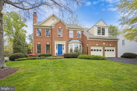 2511 Fallon Dr, Herndon, VA 20171