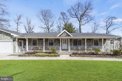 6308 Colette Dr, Alexandria, VA 22315