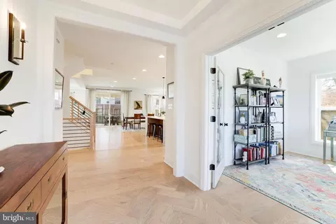 1539 Spring Vale Ave, Mclean, VA 22101 photo 3