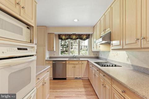 1105 Flor Ln, Mclean, VA 22102 photo 15