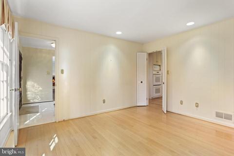 1105 Flor Ln, Mclean, VA 22102 photo 20