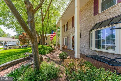 8634 Bristlecone Pl, Springfield, VA 22153 photo 3