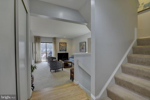 11074 Thrush Ridge Rd, Reston, VA 20191 photo 17