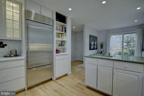 11074 Thrush Ridge Rd, Reston, VA 20191 photo 11