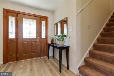 7117 Sontag, Springfield, VA 22153 photo 2