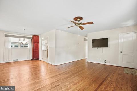 7418 Jervis St, Springfield, VA 22151 photo 3