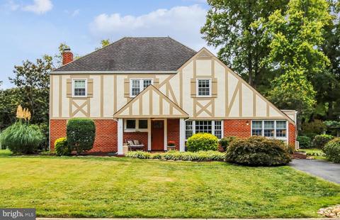 7868 Midday Ln, Alexandria, VA 22306