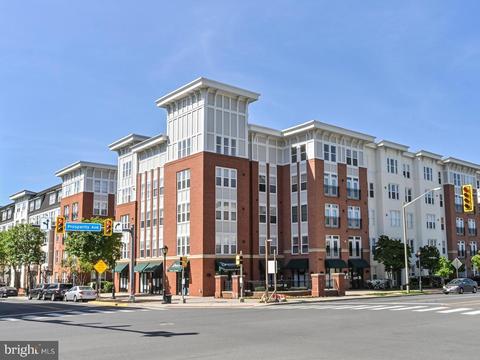 2665 Prosperity Ave #451, Fairfax, VA 22031