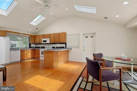 7503 Dunston St, Springfield, VA 22151 photo 13