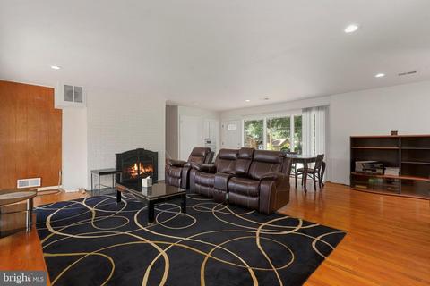 7503 Dunston St, Springfield, VA 22151 photo 5