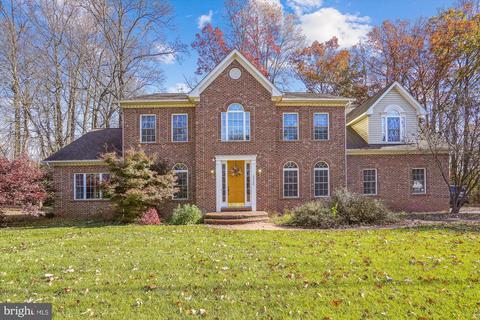 10950 Clara Barton Dr, Fairfax Station, VA 22039