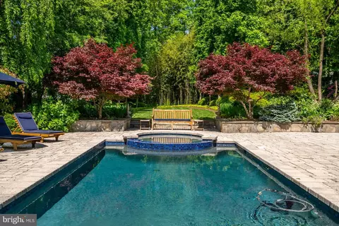 1937 Birch Rd, Mclean, VA 22101 photo 2