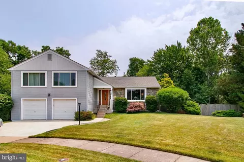 7951 Parsons Grove Ct, Dunn Loring, VA 22027
