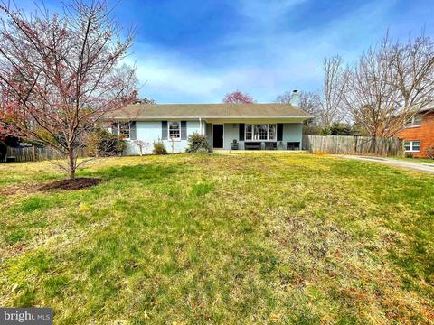 2312 Wilkinson Pl, Alexandria, VA 22306