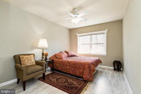 10801 Midsummer Dr, Reston, VA 20191 photo 42