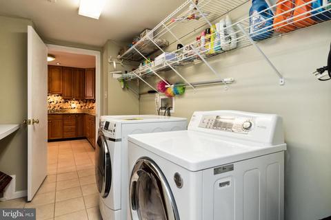 10801 Midsummer Dr, Reston, VA 20191 photo 34