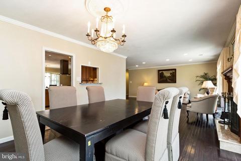 10801 Midsummer Dr, Reston, VA 20191 photo 9