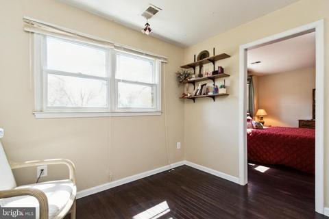 10801 Midsummer Dr, Reston, VA 20191 photo 25
