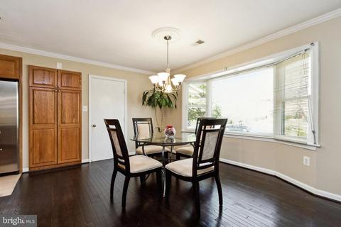 10801 Midsummer Dr, Reston, VA 20191 photo 17