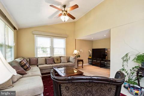 10801 Midsummer Dr, Reston, VA 20191 photo 10